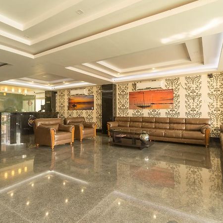 Hotel D' Sapphire Guwahati Exterior foto