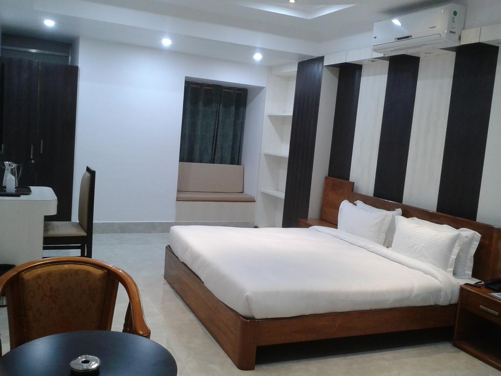 Hotel D' Sapphire Guwahati Zimmer foto