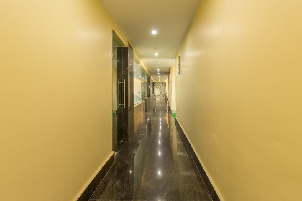 Hotel D' Sapphire Guwahati Exterior foto